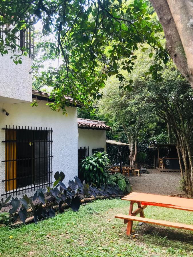 ميديلين Bambu Glamping Ecolodge المظهر الخارجي الصورة